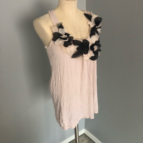 Nude floral top - Picture 2 of 8